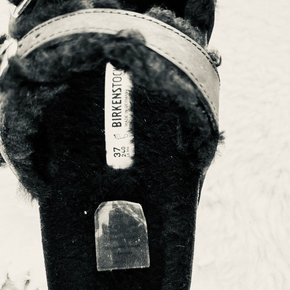 Birkenstock Miyari Shearling Black Leather Sandals size 37 W6 M4 - Picture 12 of 15